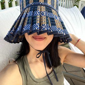 Meet your Posher, Marie